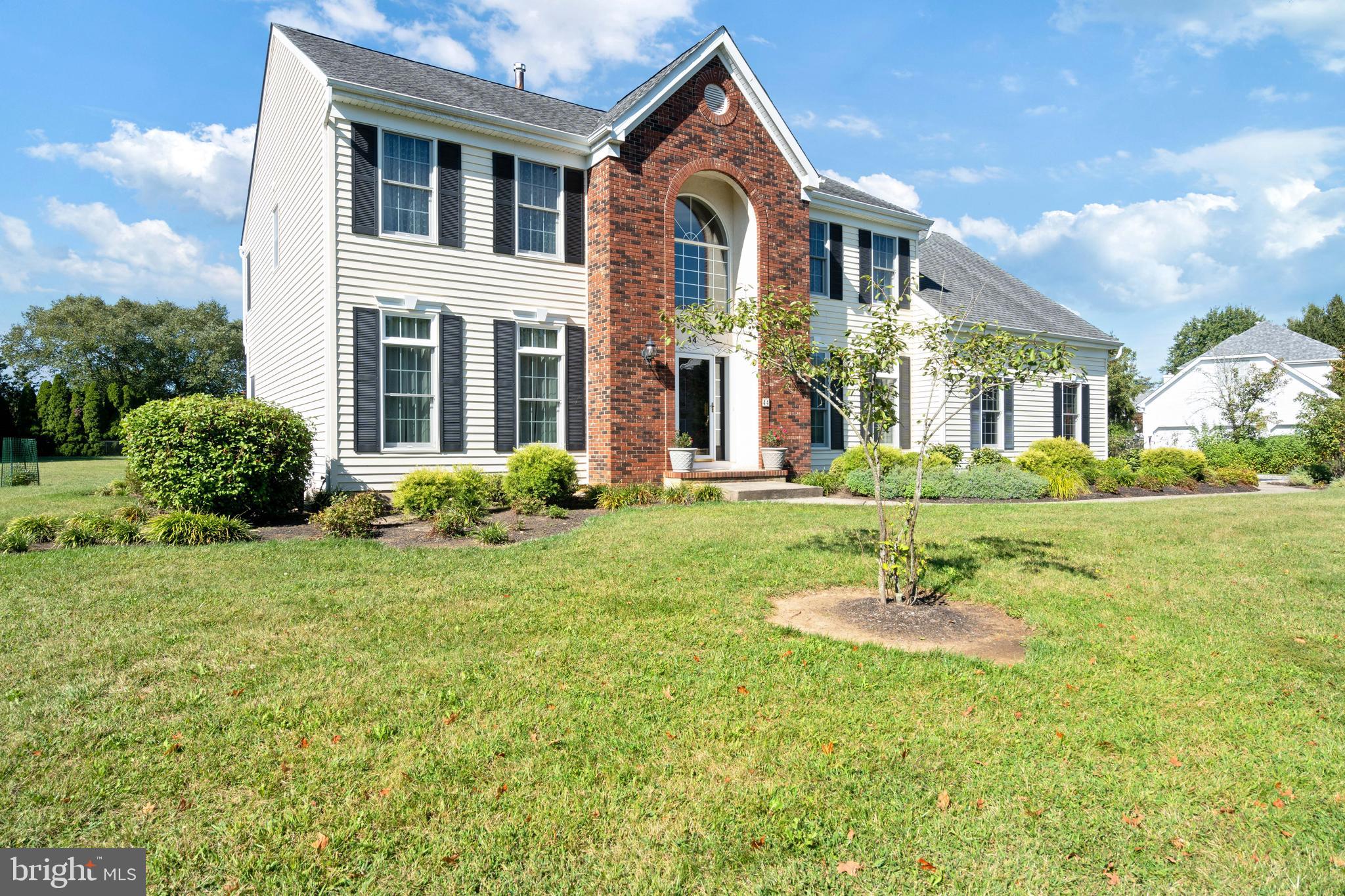 44 SAPPHIRE DRIVE
