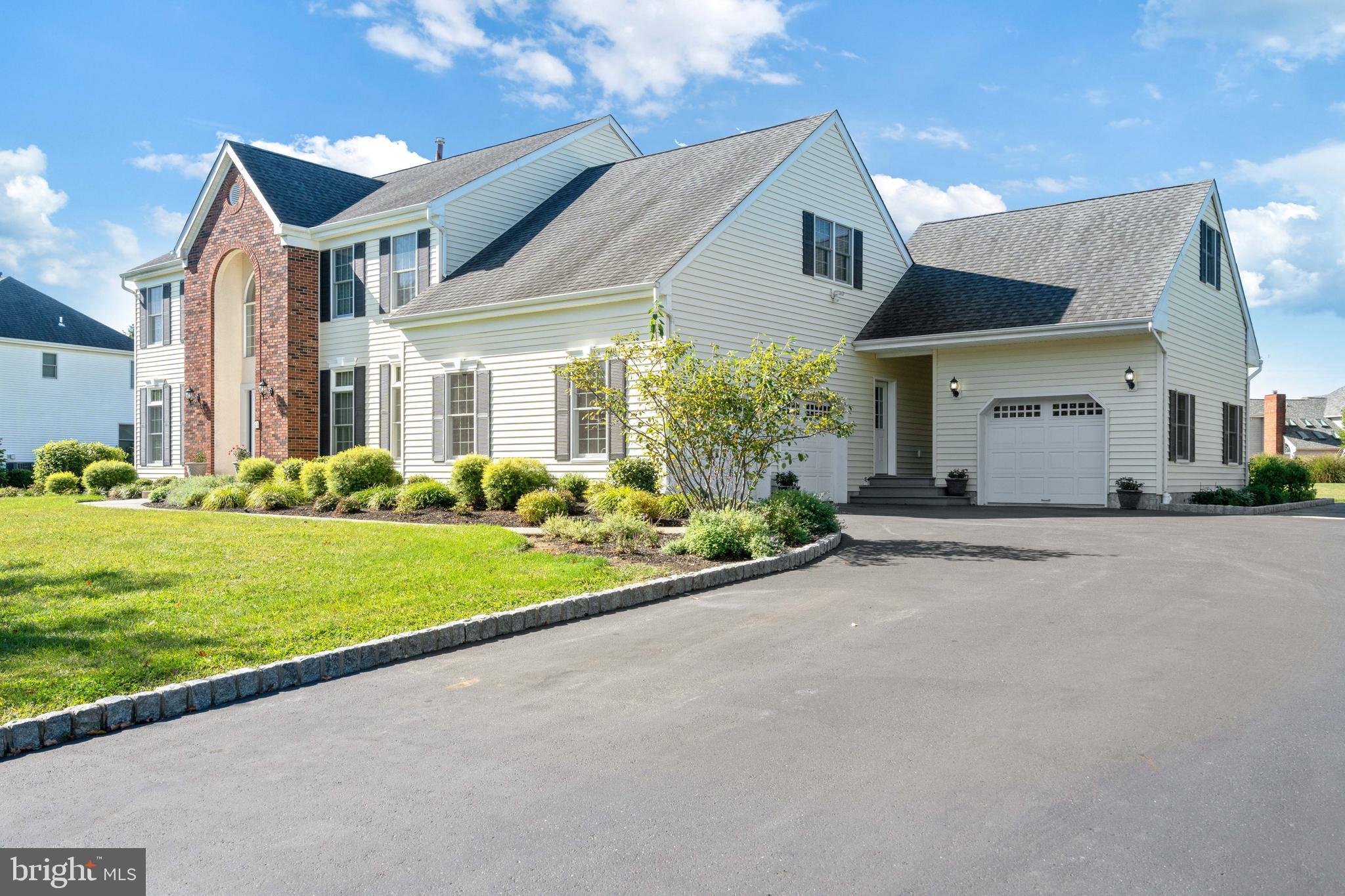 44 SAPPHIRE DRIVE