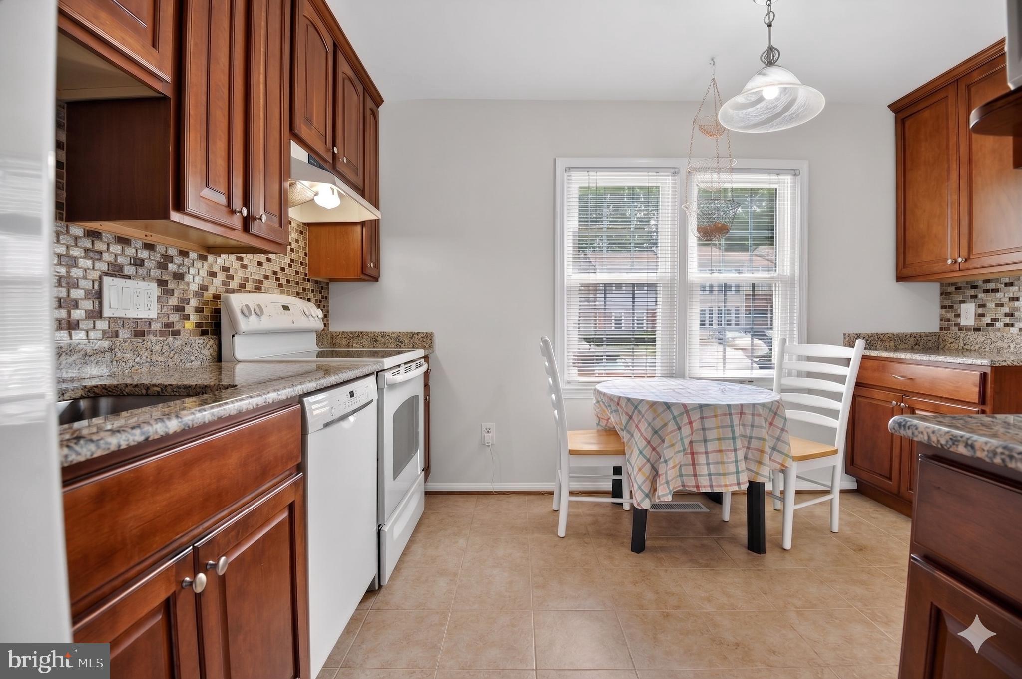 KEENE MILL WOODS - Residential