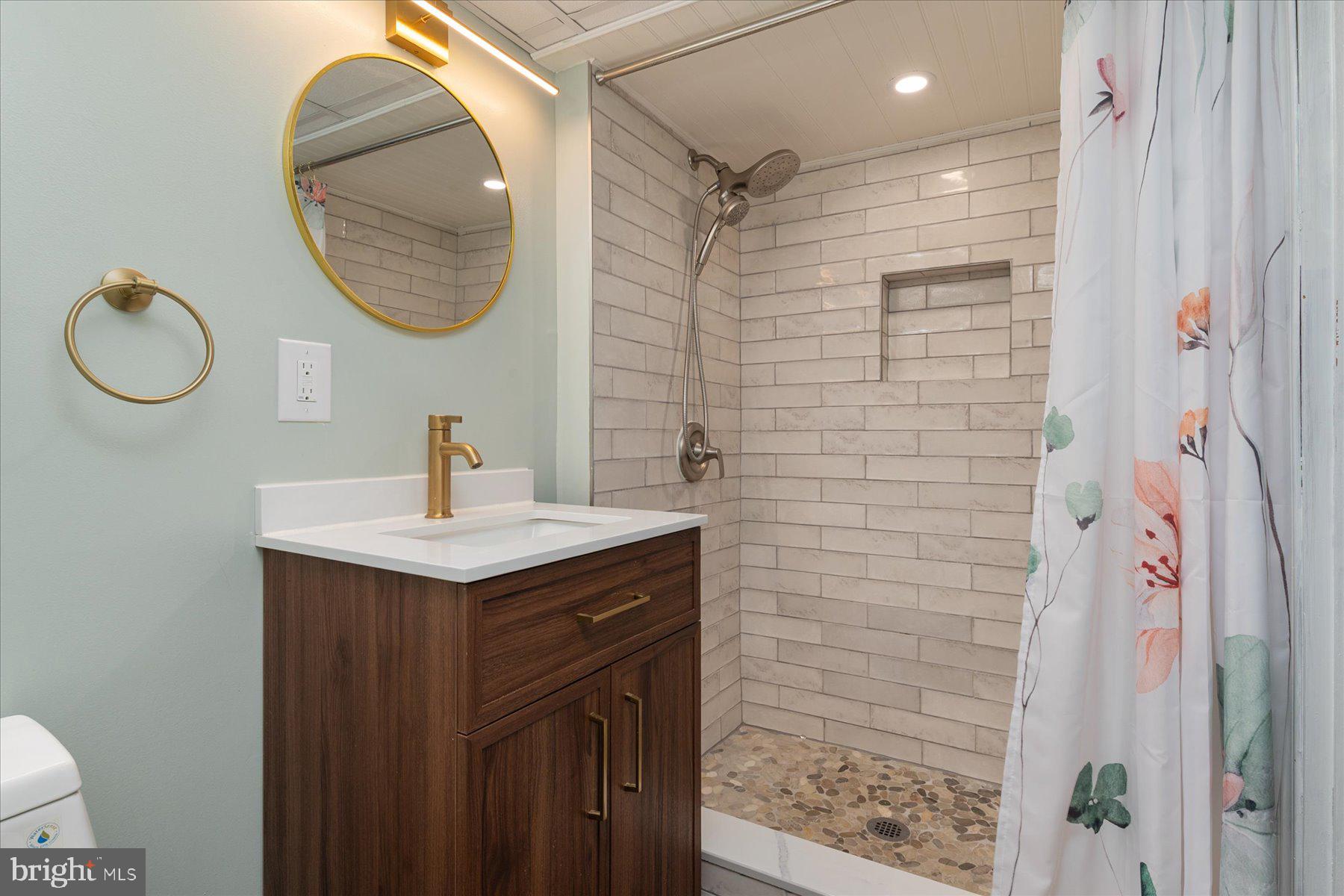 VICTORY VILLA - Residential