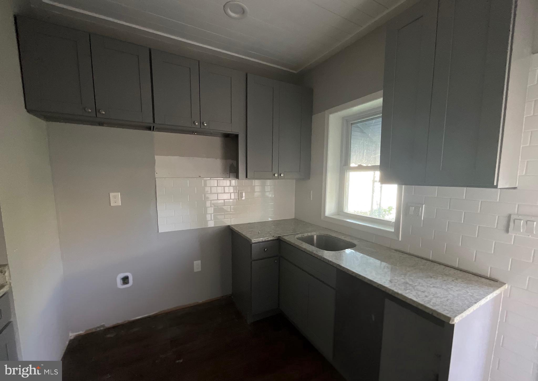 2113 N PULASKI STREET