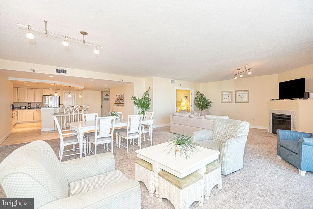 Ocean City, Maryland 21842, United States, 3 Bedrooms Bedrooms, ,2 BathroomsBathrooms,Residential,Pending,213612