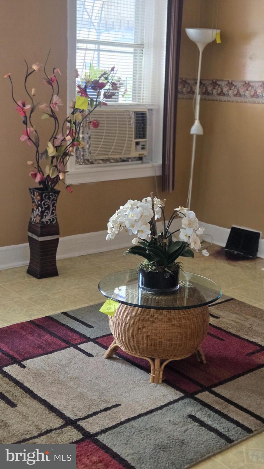 WEST KENSINGTON - Residential