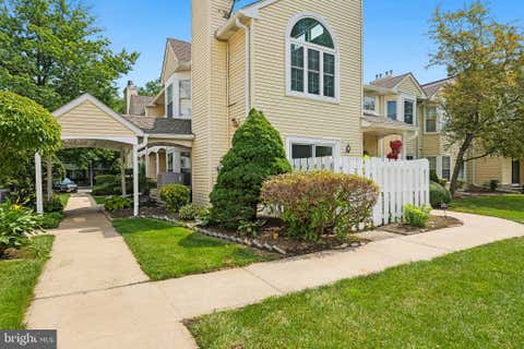 Photo of 70 Mill Run W #70, HIGHTSTOWN, NJ 08520 (MLS # NJME2082434)