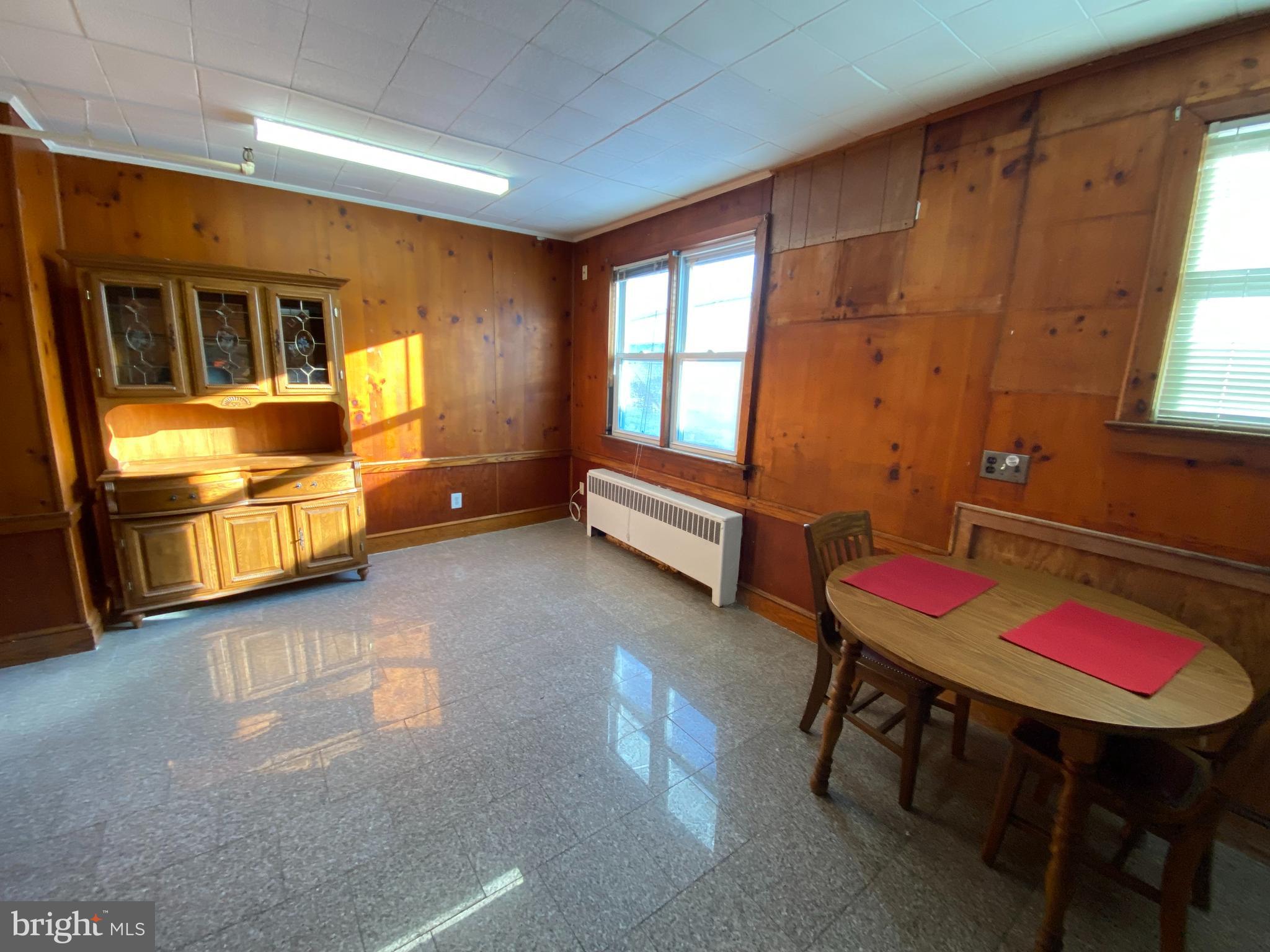 13 N EAST BOULEVARD 2ND FLOOR