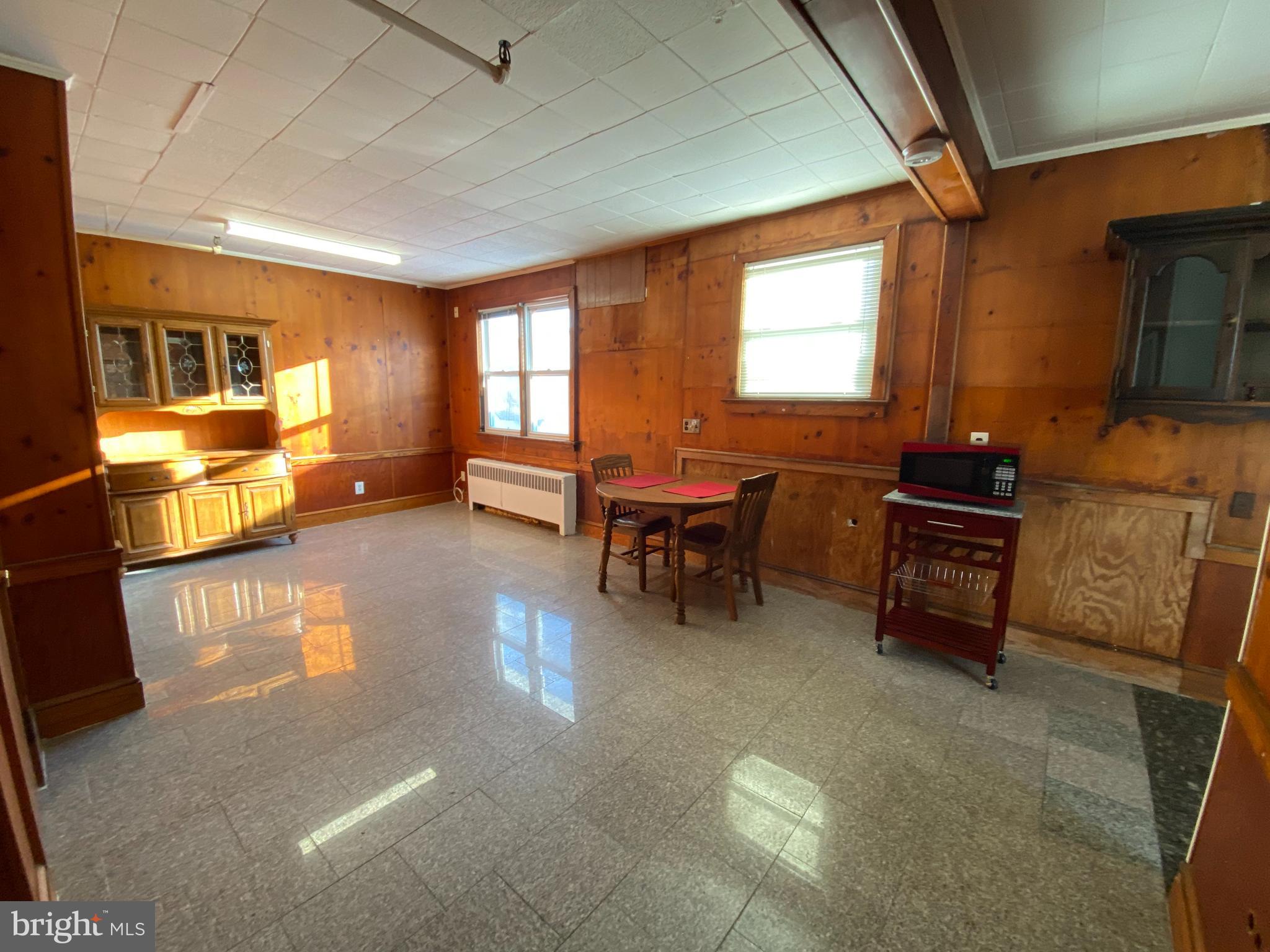 13 N EAST BOULEVARD 2ND FLOOR