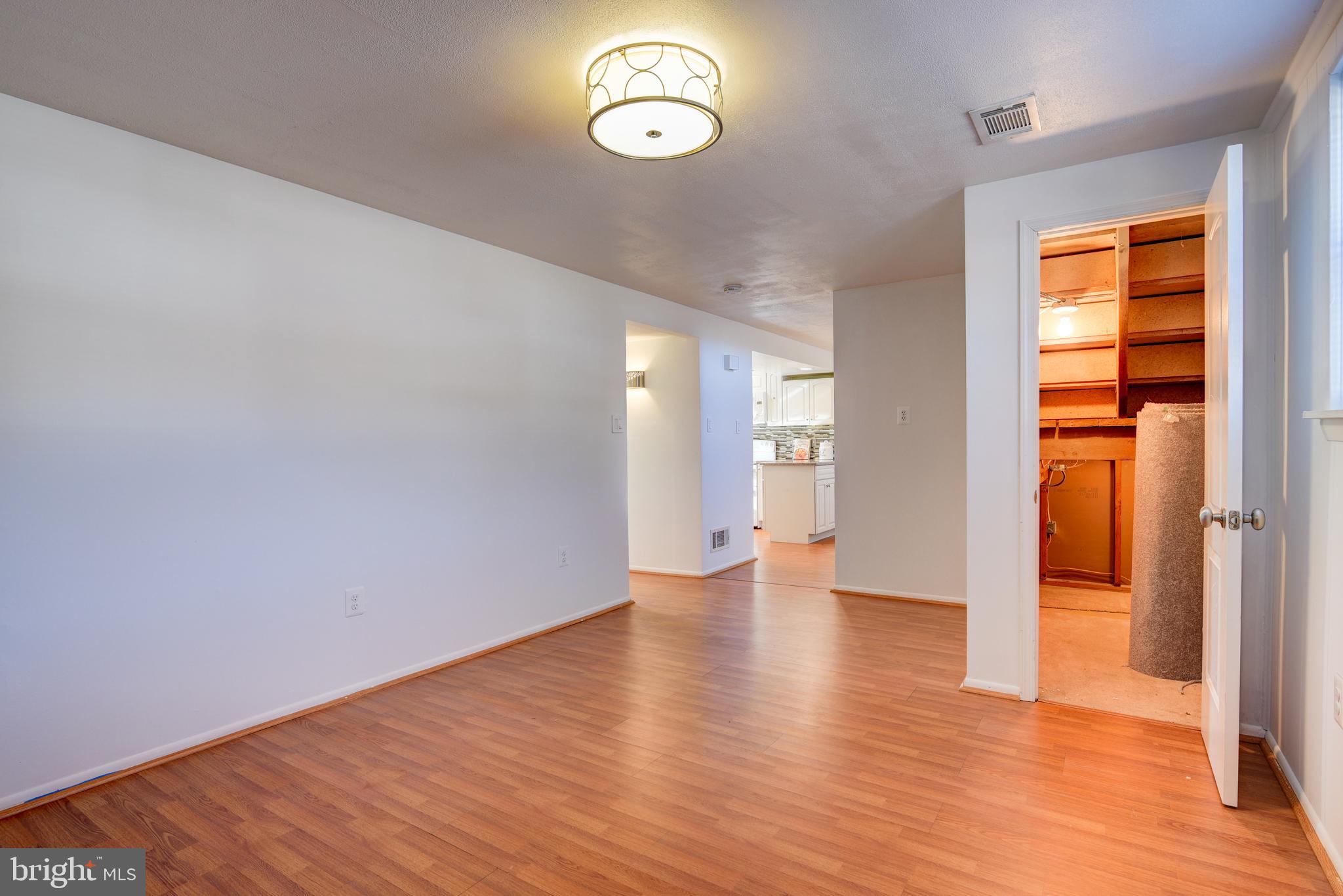 DALE CITY - Residential