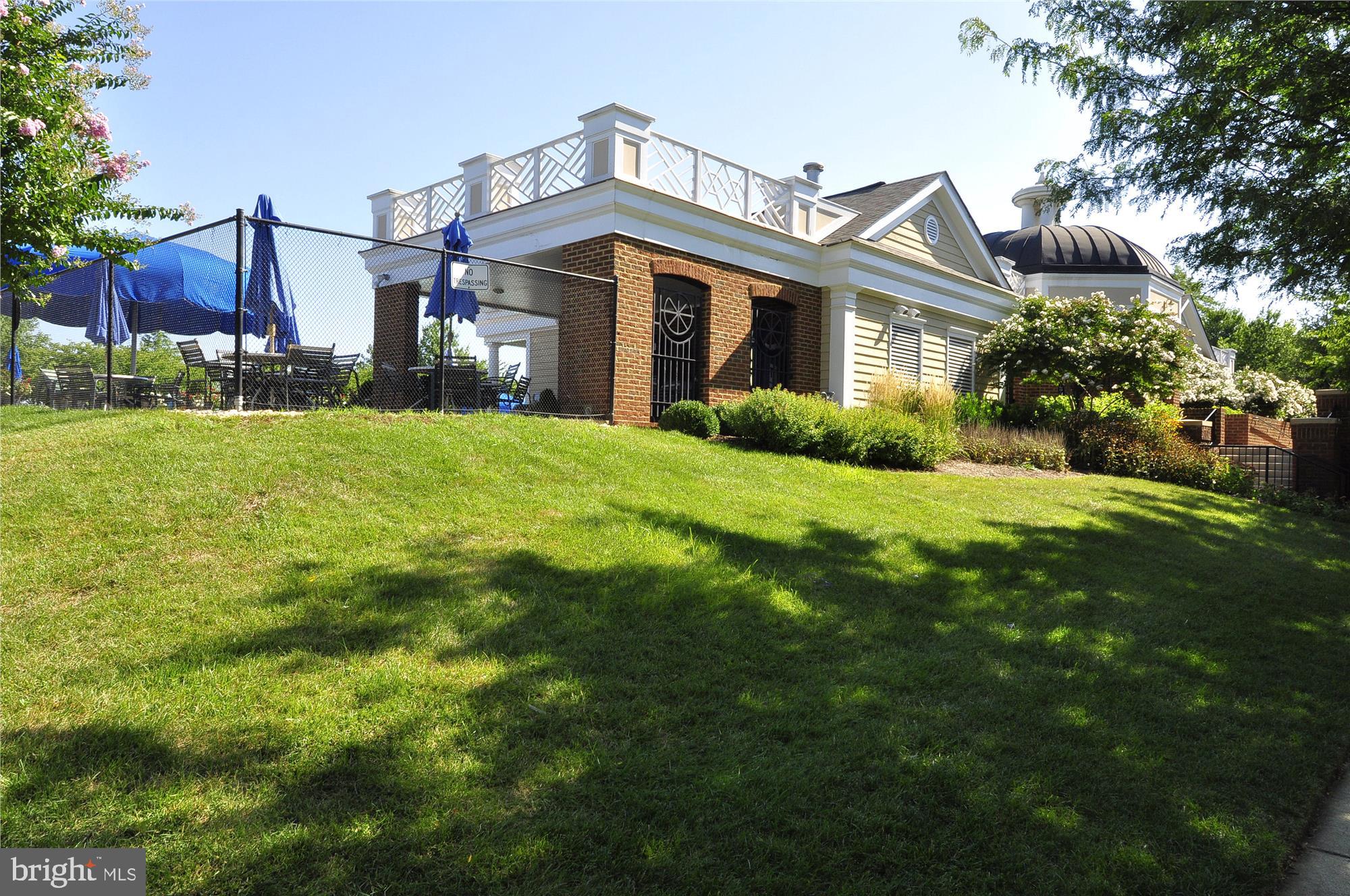 SOUTH RIDING - Residential