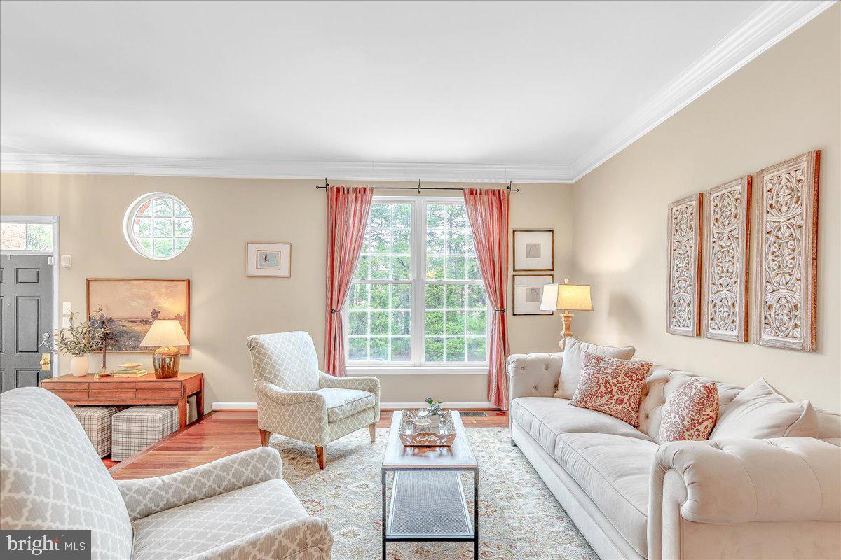 SOUTH RIDING - Residential