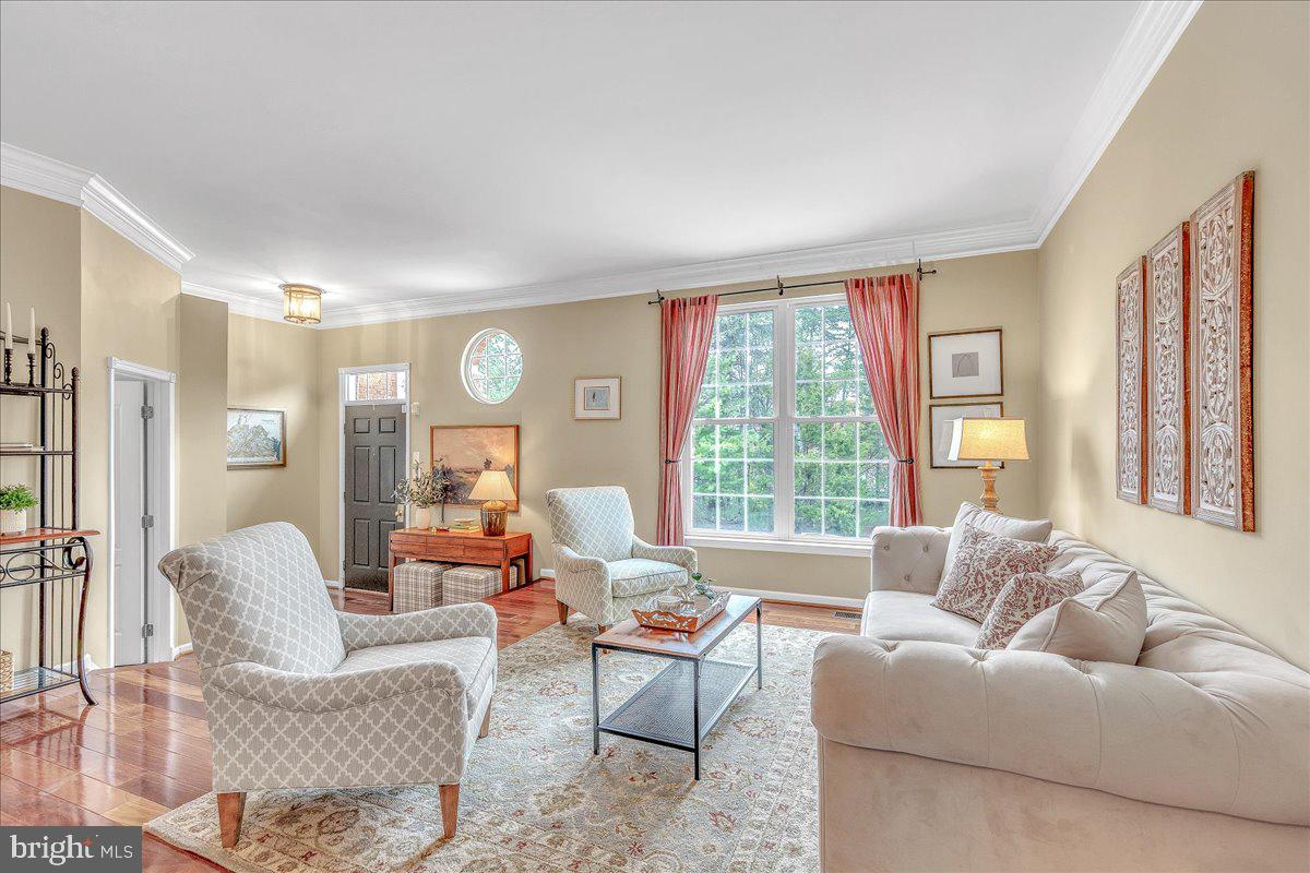 SOUTH RIDING - Residential