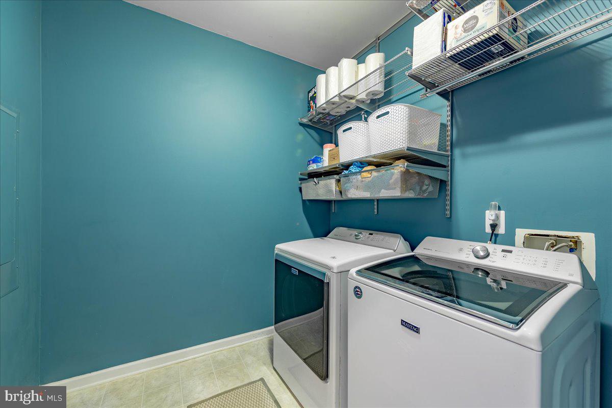 SOUTH RIDING - Residential