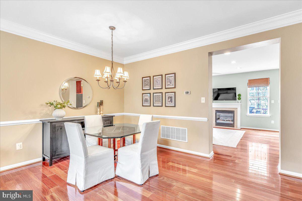 SOUTH RIDING - Residential