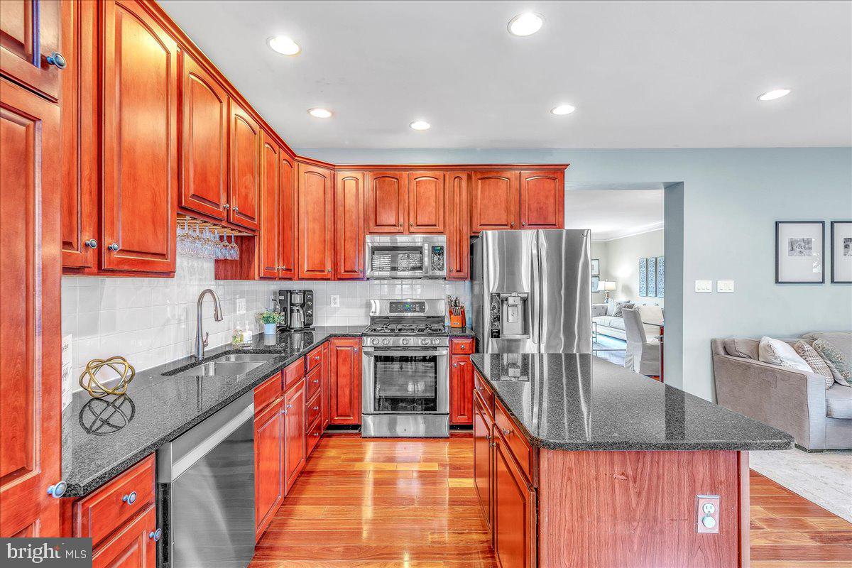 SOUTH RIDING - Residential