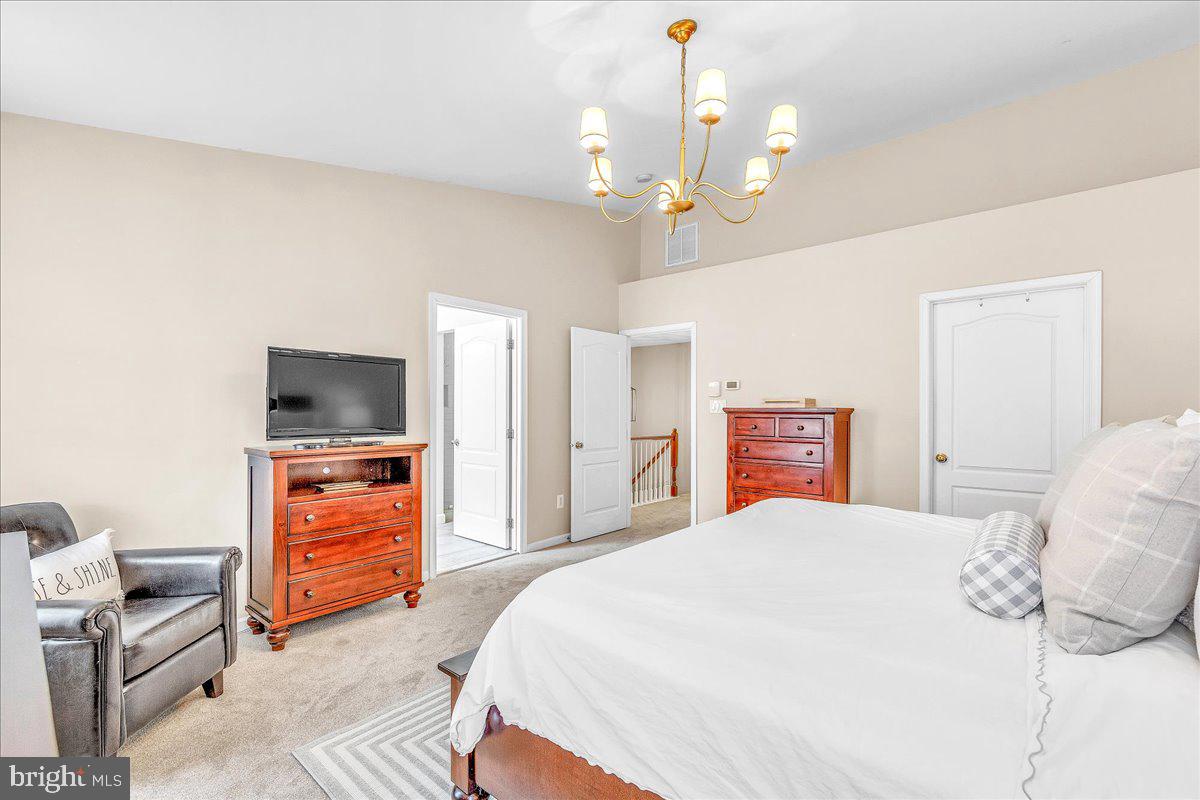 SOUTH RIDING - Residential