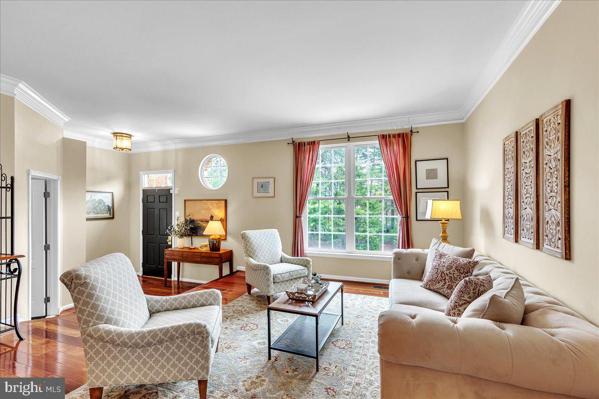 SOUTH RIDING - Residential