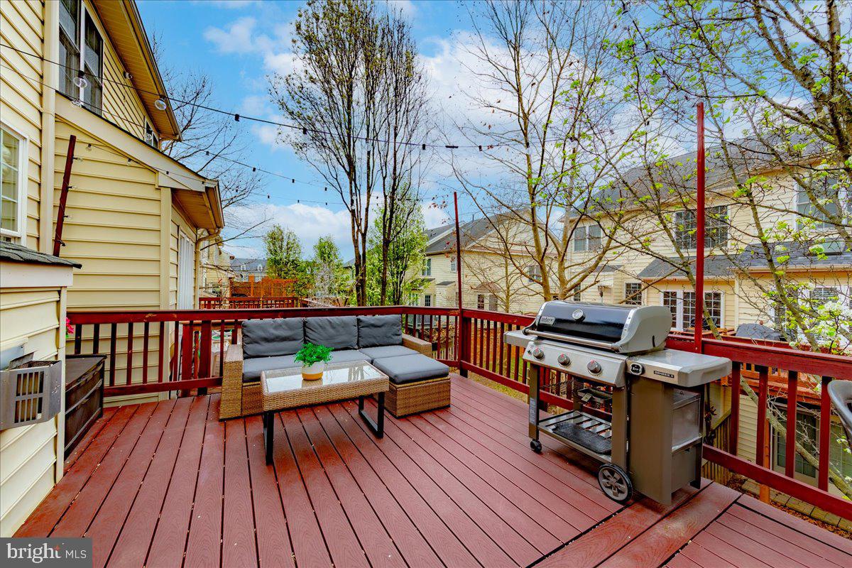 SOUTH RIDING - Residential