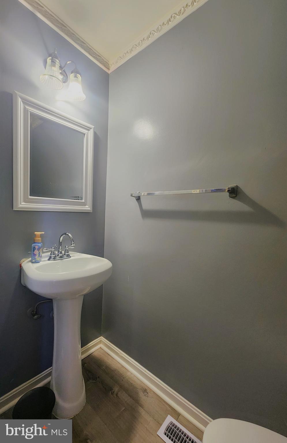 HILL OAKS CONDO - Residential Lease