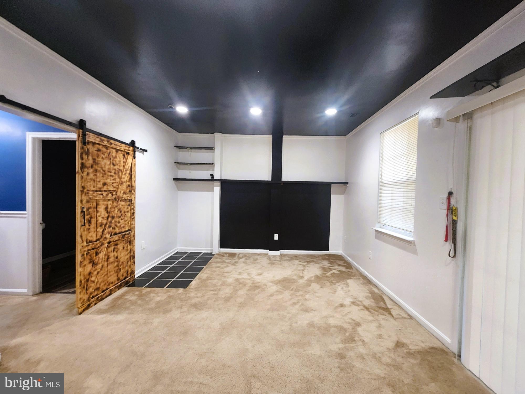 HILL OAKS CONDO - Residential Lease