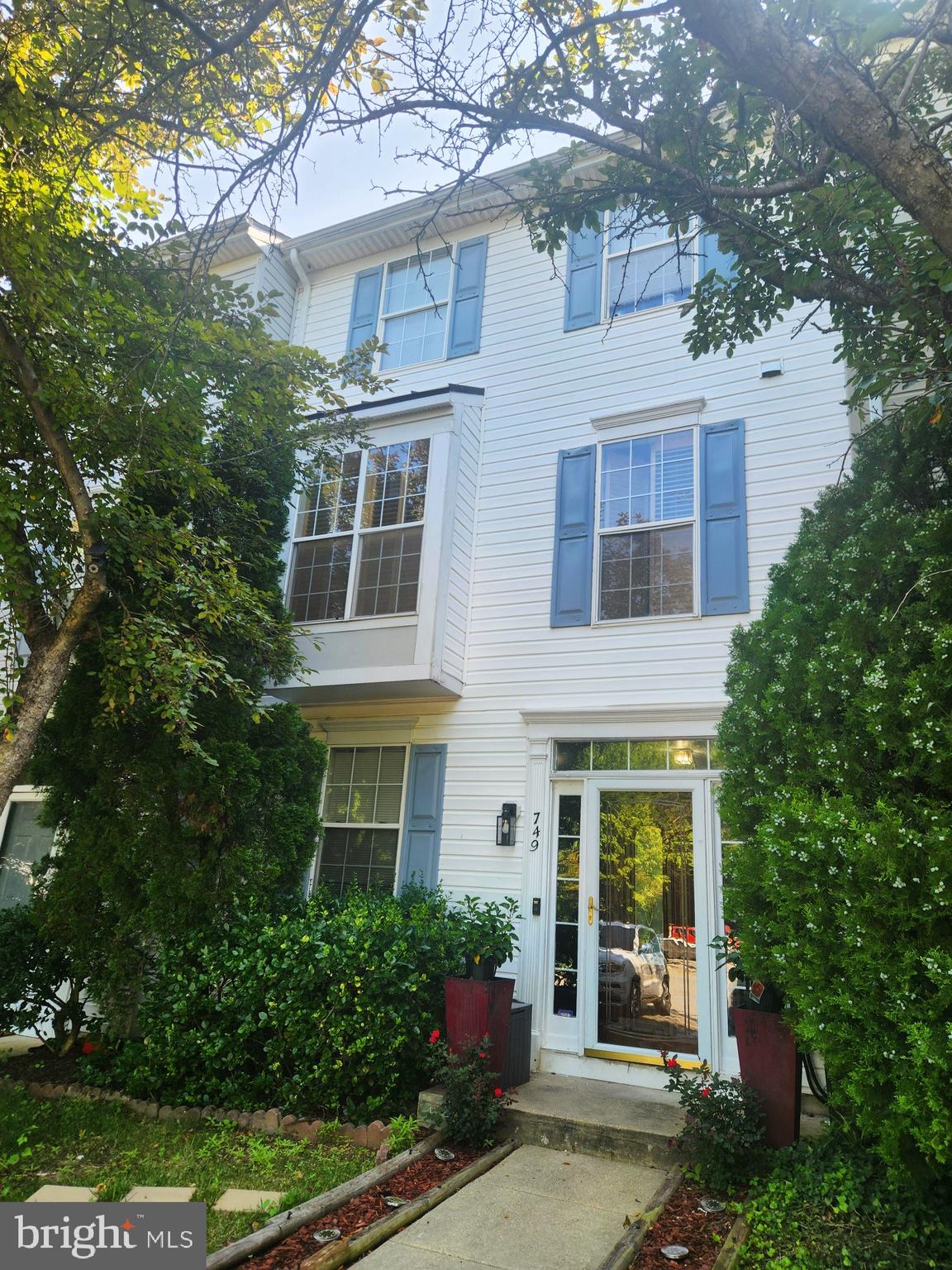 HILL OAKS CONDO - Residential Lease