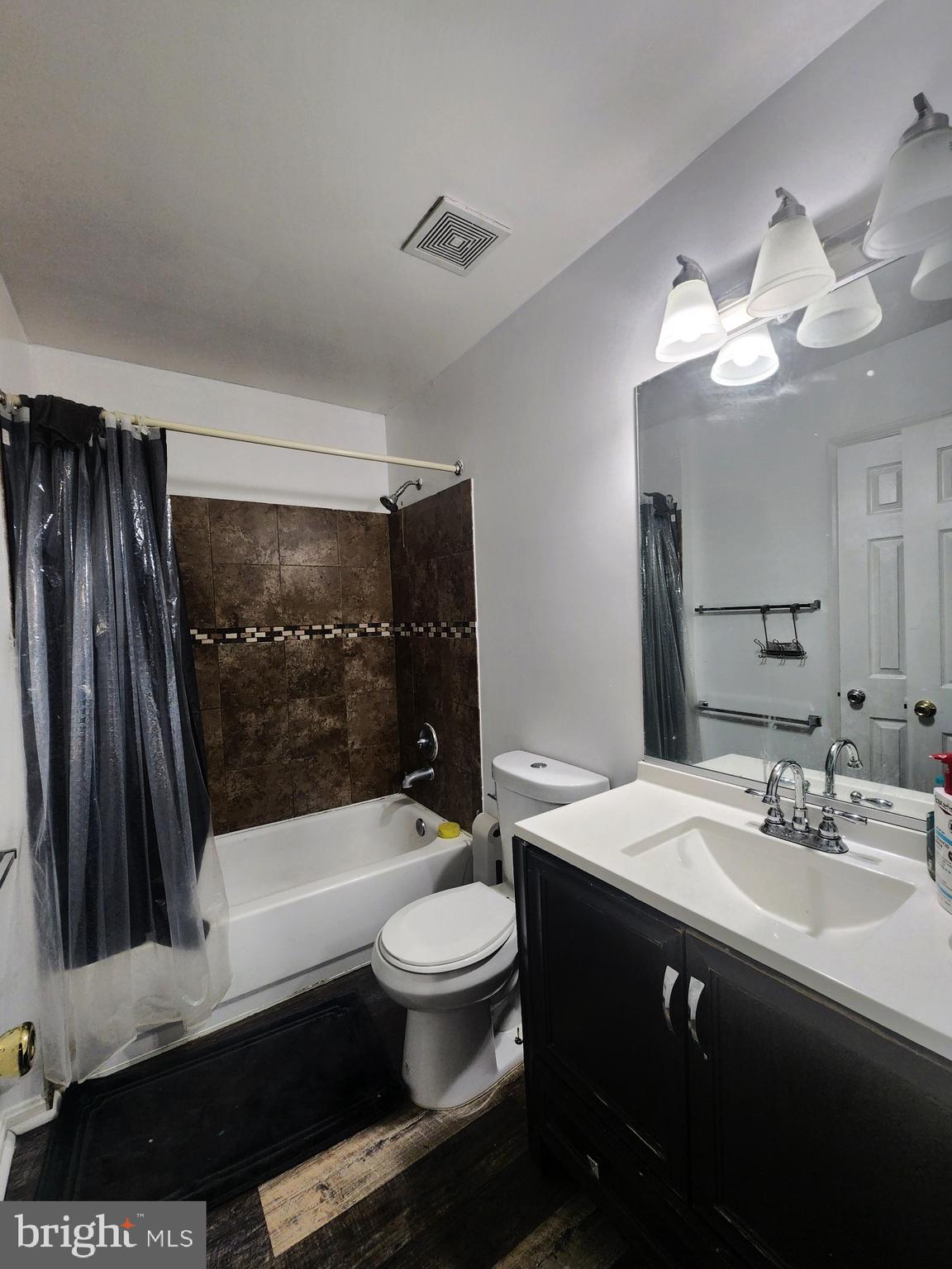 HILL OAKS CONDO - Residential Lease