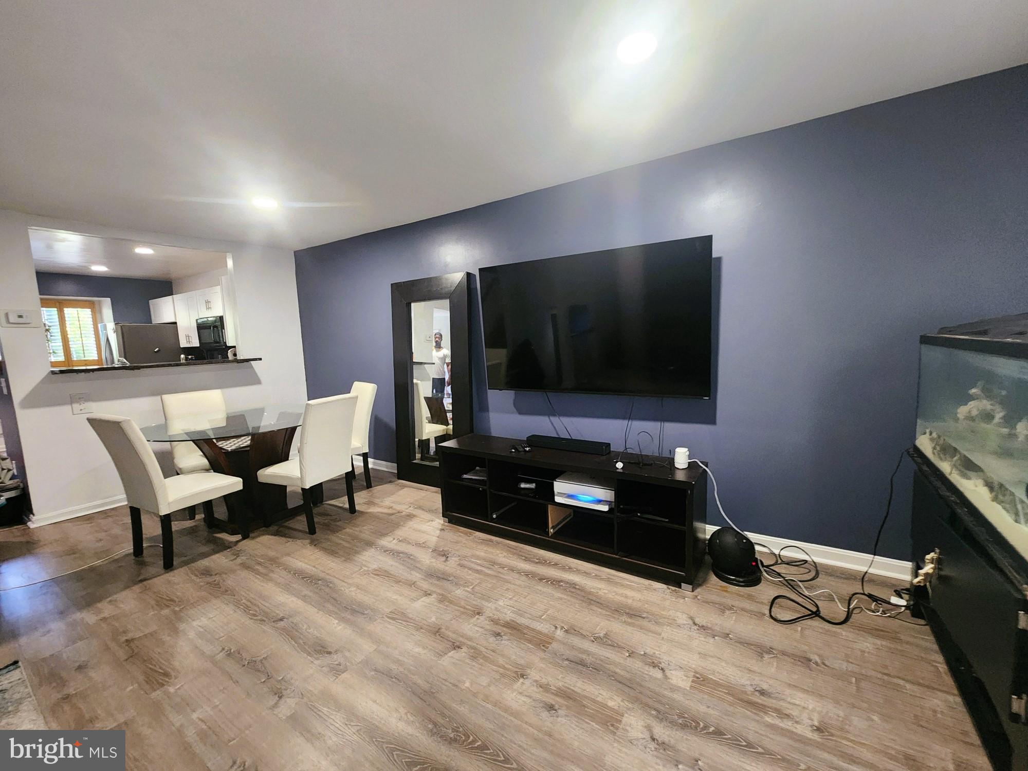 HILL OAKS CONDO - Residential Lease