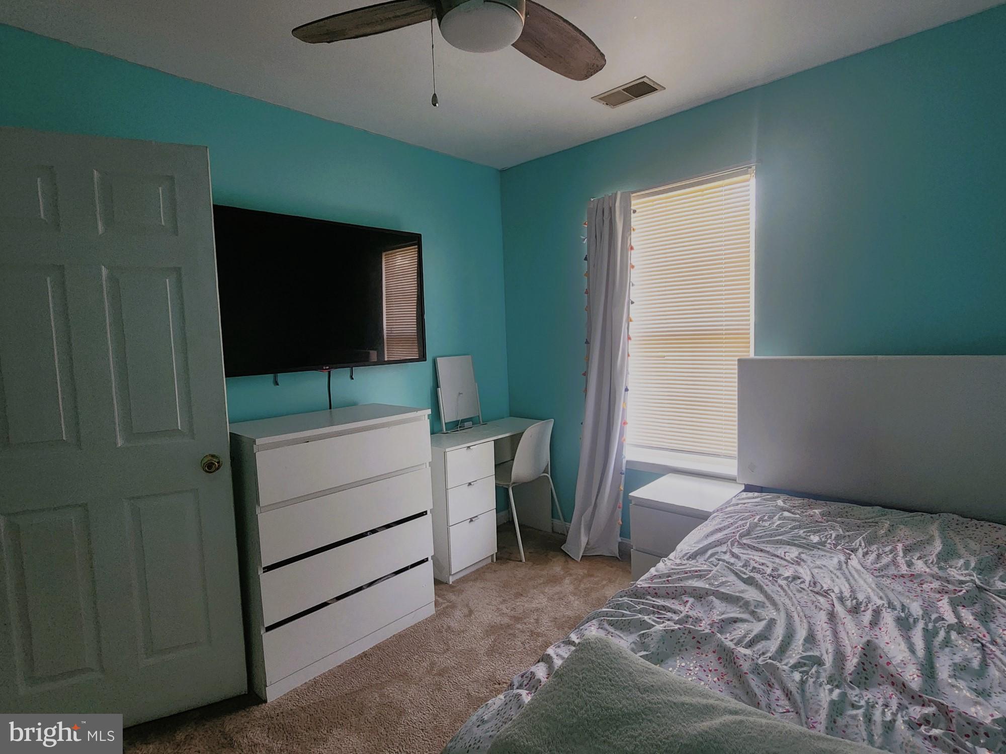 HILL OAKS CONDO - Residential Lease