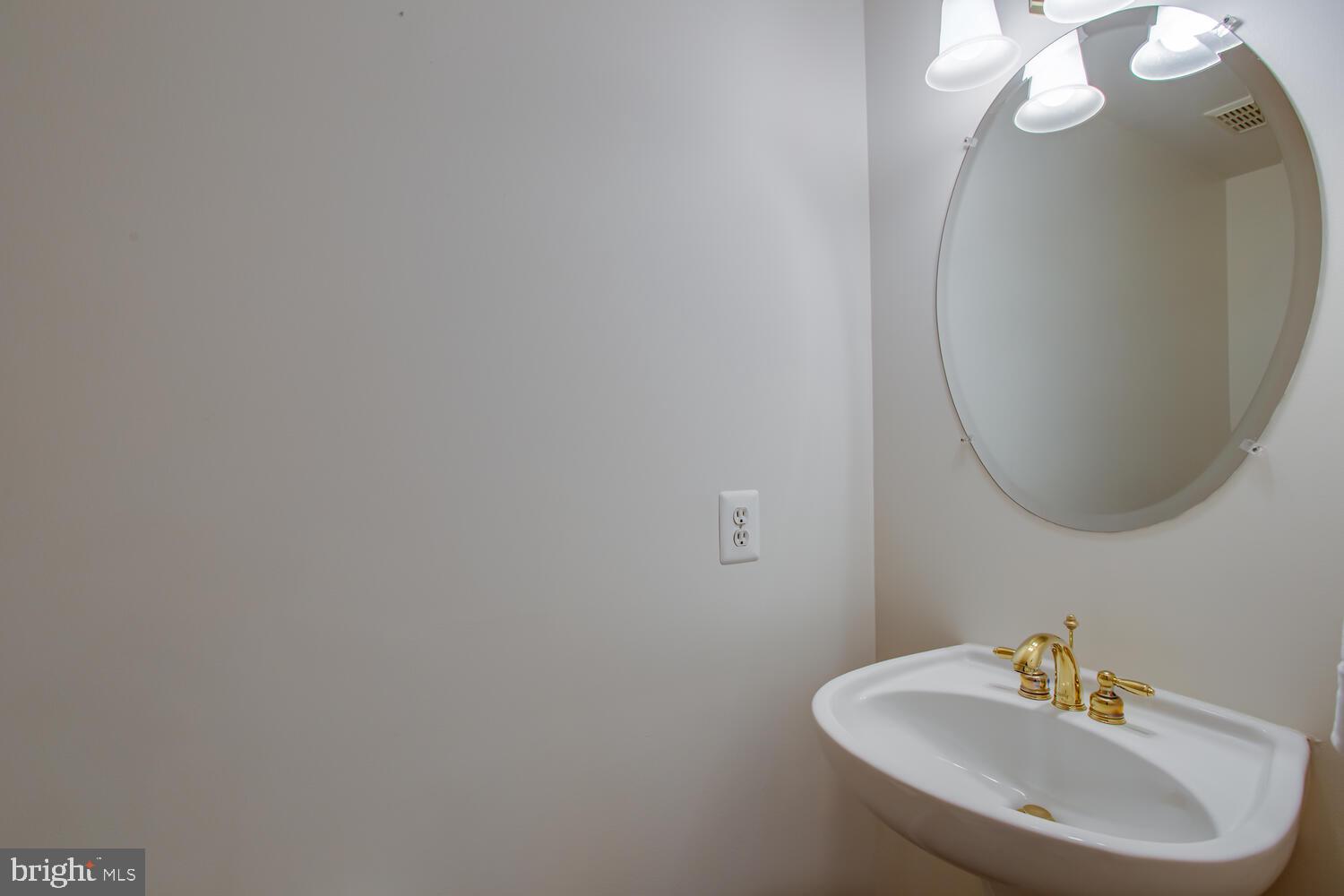 CAMERON STATION - Residential Lease