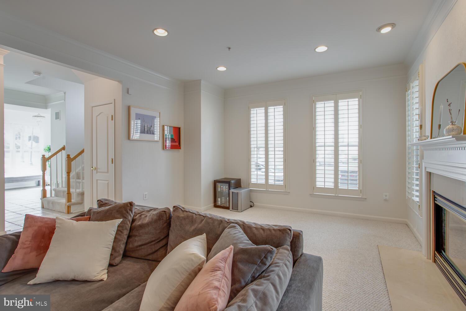 CAMERON STATION - Residential Lease