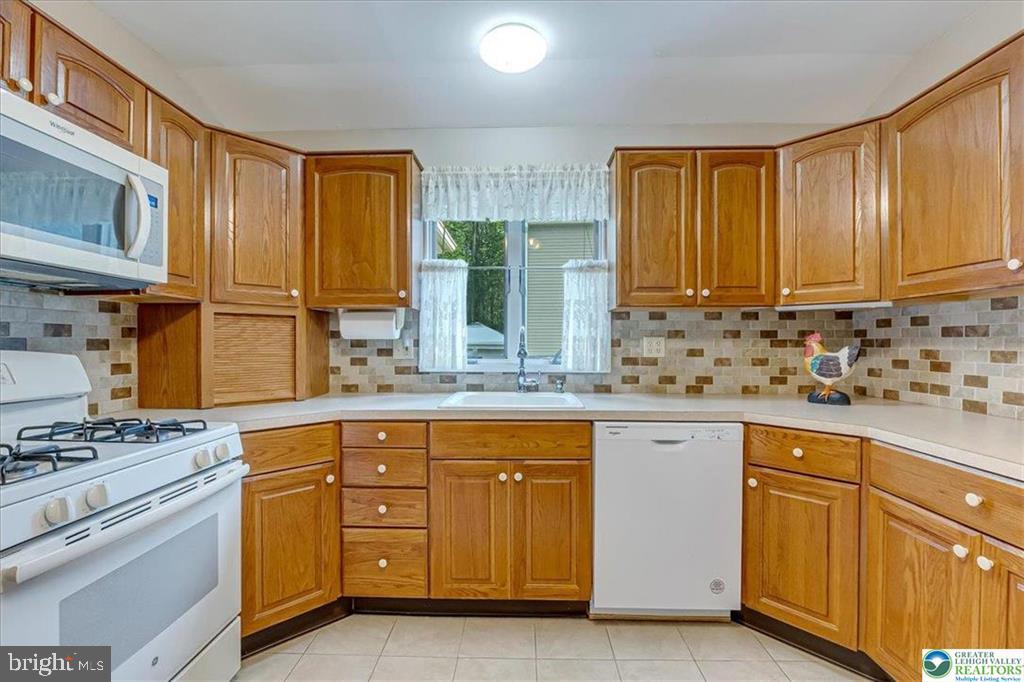 POCONO COUNTRY PLACE - Residential