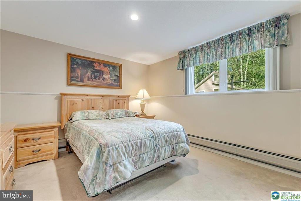 POCONO COUNTRY PLACE - Residential