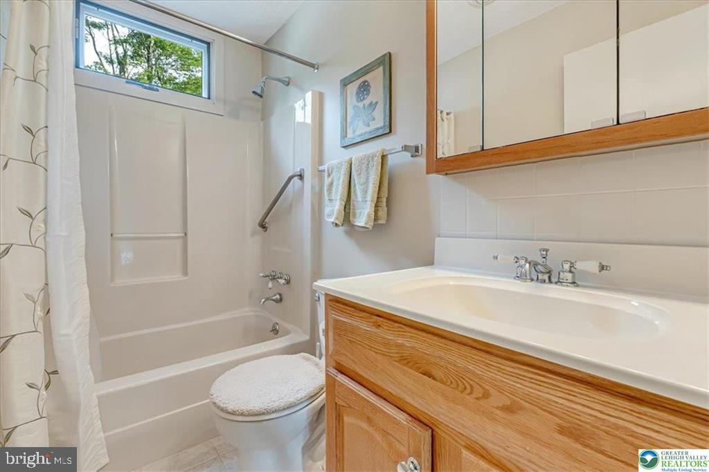 POCONO COUNTRY PLACE - Residential