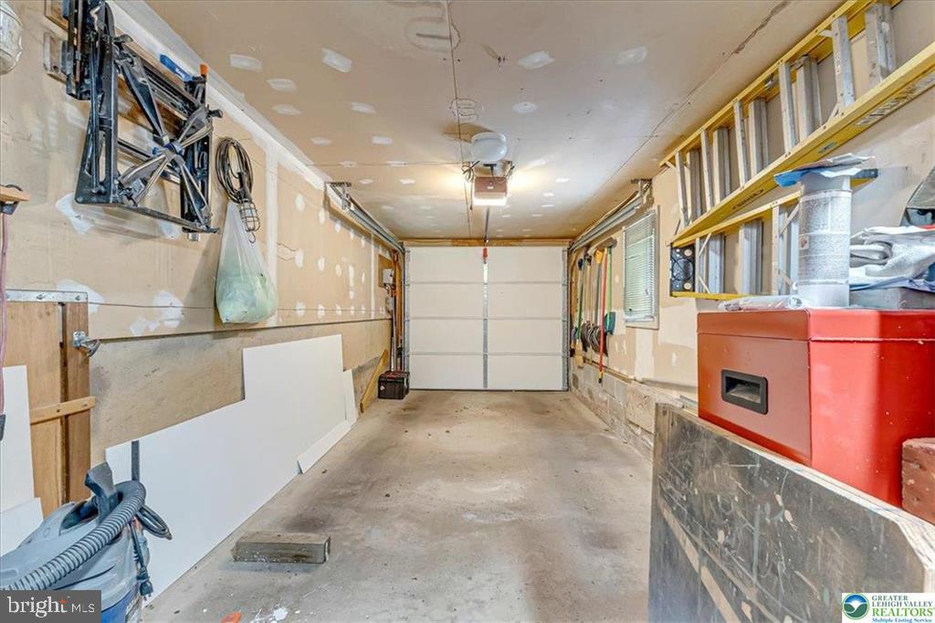 POCONO COUNTRY PLACE - Residential