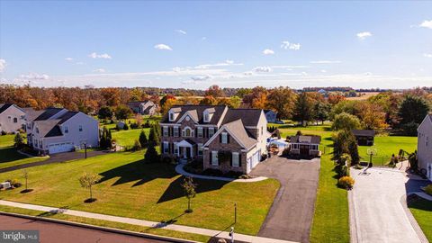 Photo of 624 Crestwood Drive, TELFORD, PA 18969 (MLS # PAMC2159952)