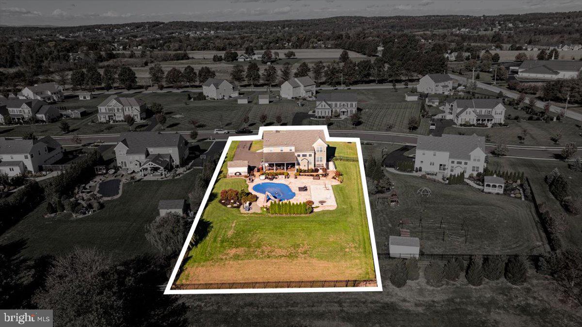 VISTAS AT HIGHLAND - Residential