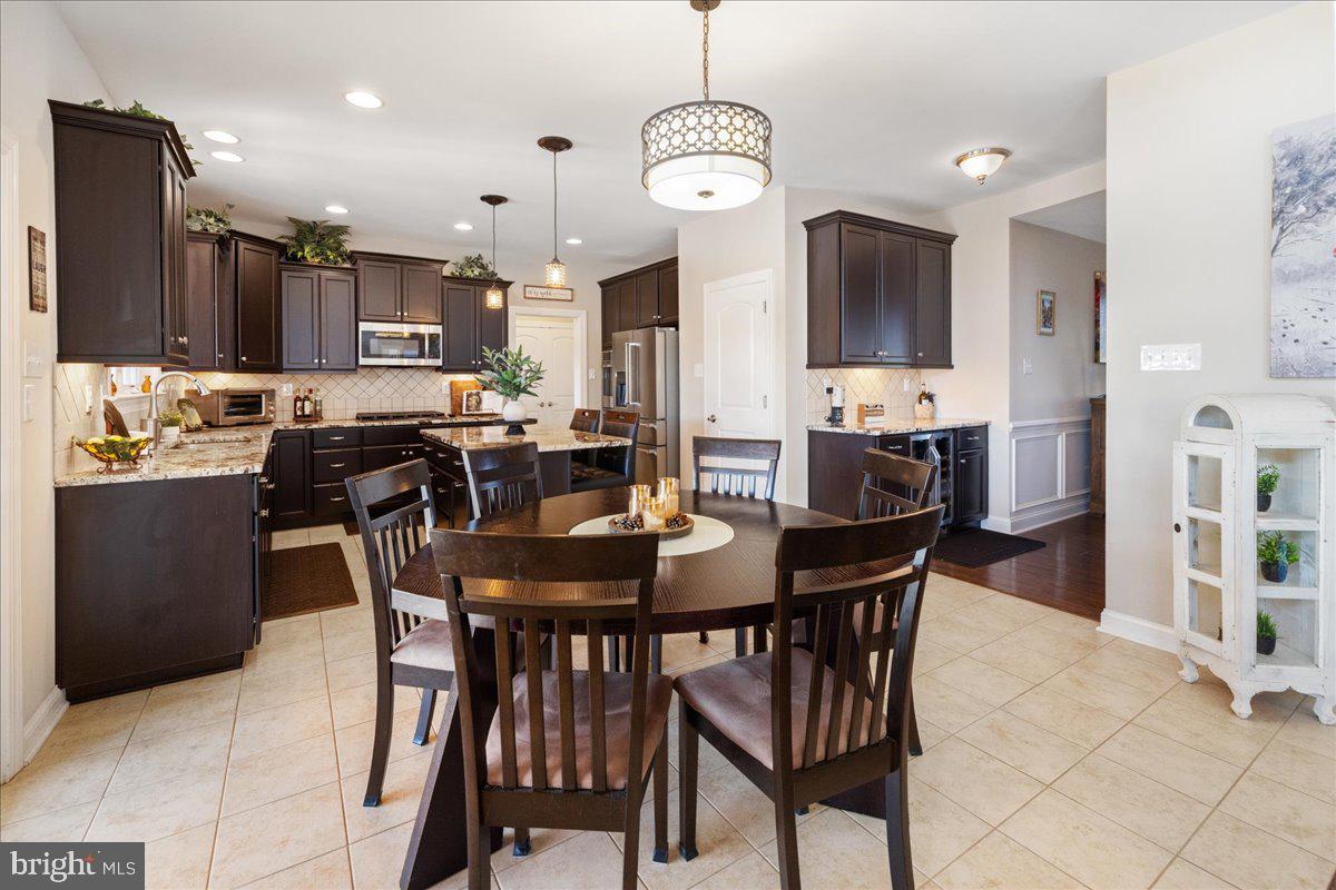 VISTAS AT HIGHLAND - Residential