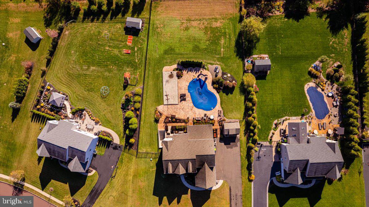 VISTAS AT HIGHLAND - Residential