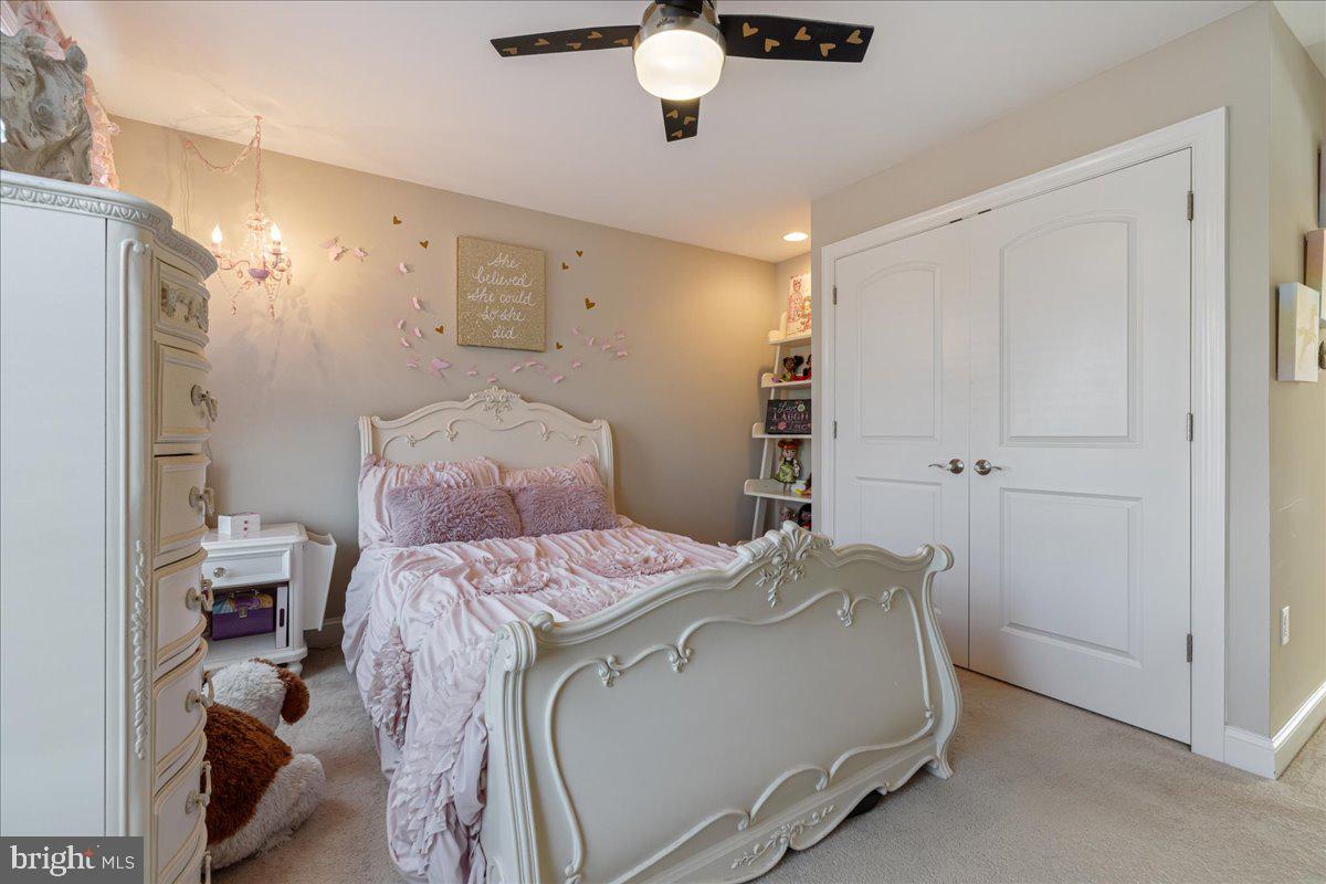 VISTAS AT HIGHLAND - Residential