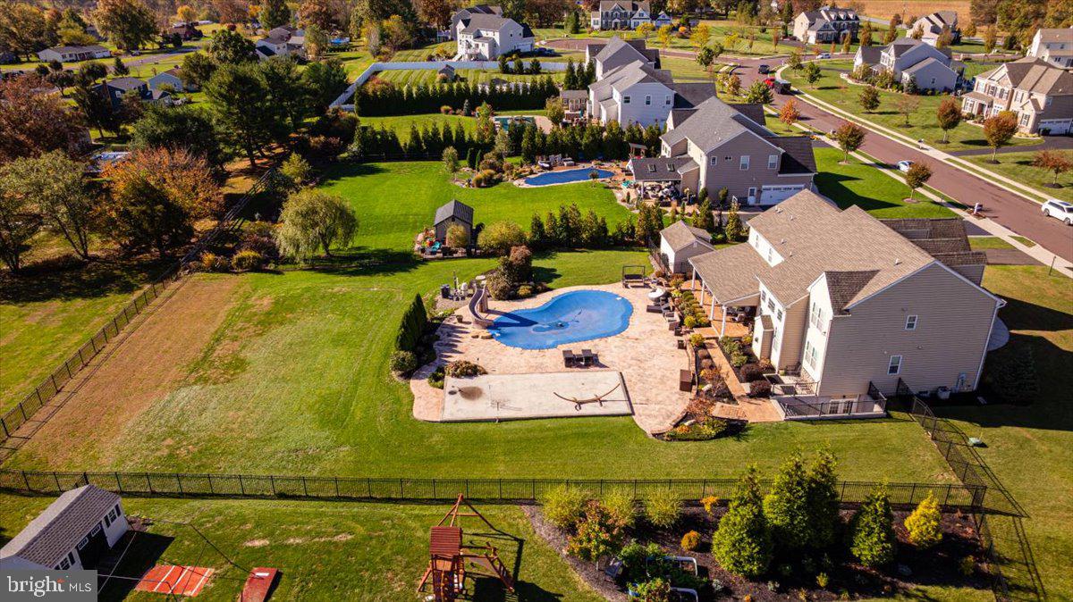 VISTAS AT HIGHLAND - Residential