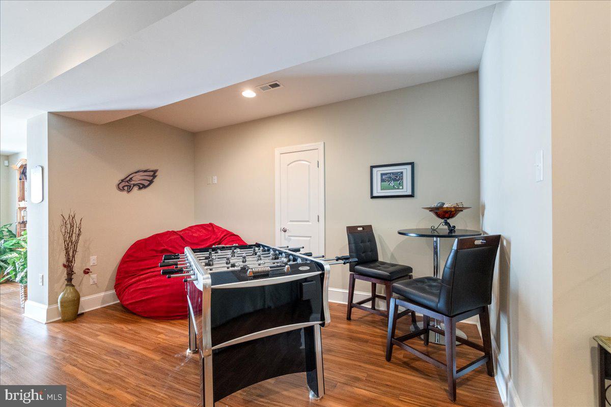 VISTAS AT HIGHLAND - Residential