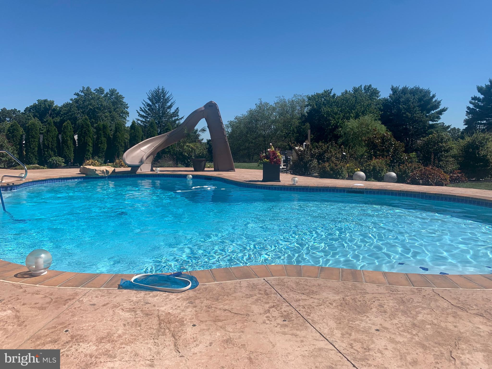 VISTAS AT HIGHLAND - Residential