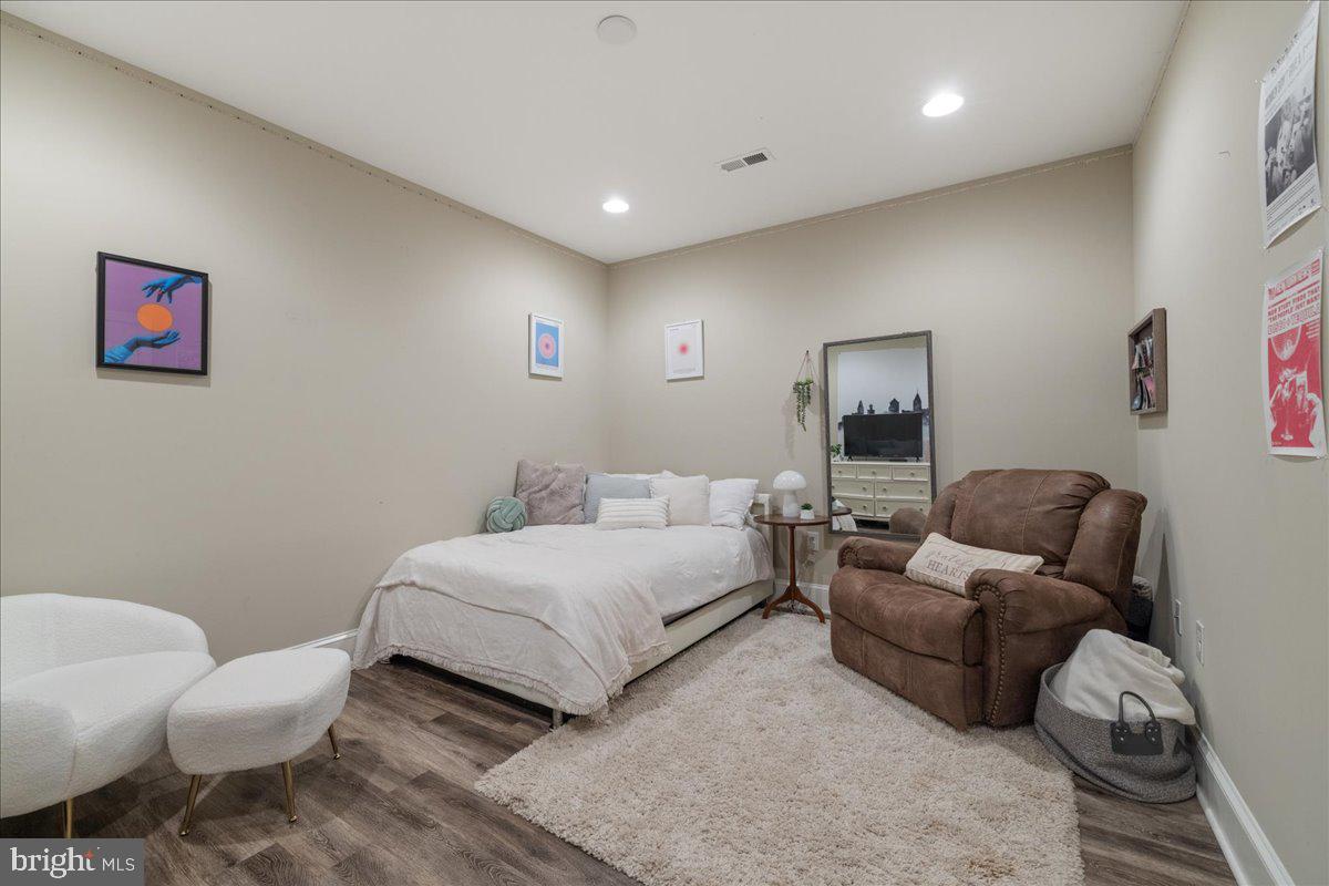 VISTAS AT HIGHLAND - Residential