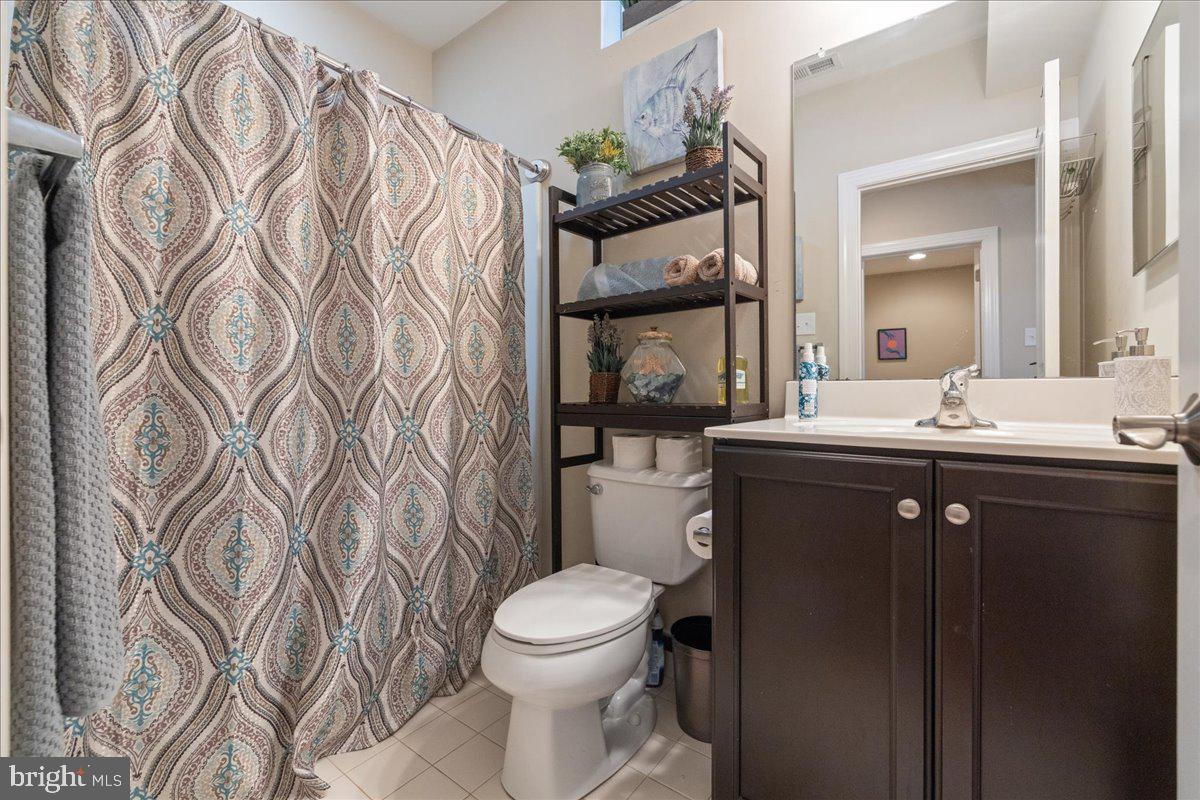 VISTAS AT HIGHLAND - Residential