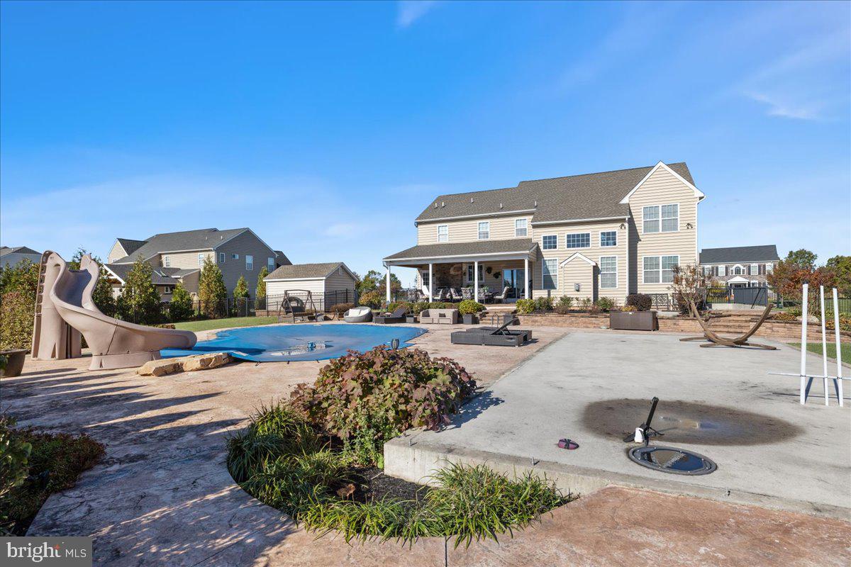 VISTAS AT HIGHLAND - Residential