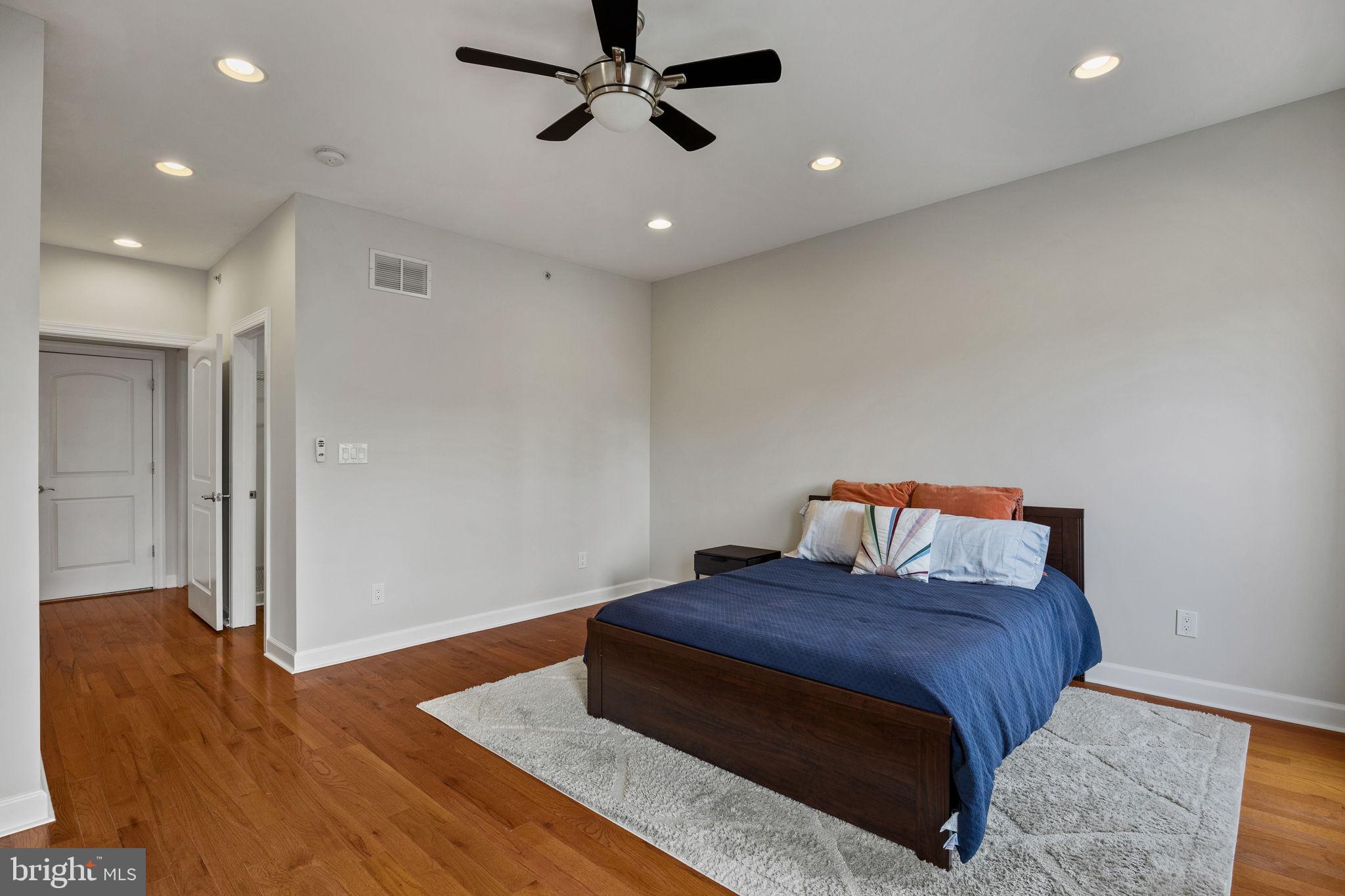 GRADUATE HOSPITAL - Residential