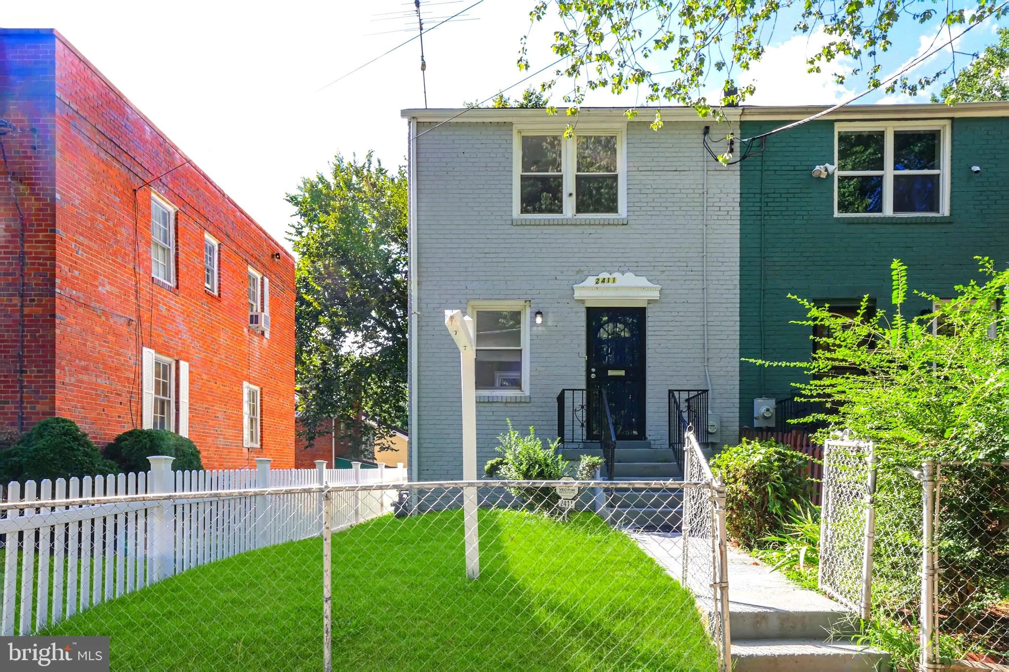 2411 Savannah Street SE