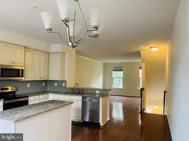 EAGER PARK TOWNHOMES - Residential Lease