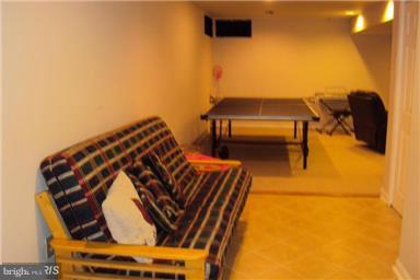 SPRING LAKE FARM - Residential Lease