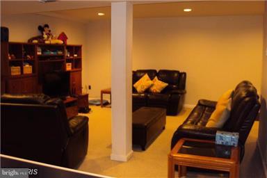 SPRING LAKE FARM - Residential Lease