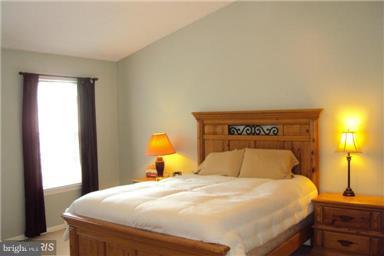 SPRING LAKE FARM - Residential Lease