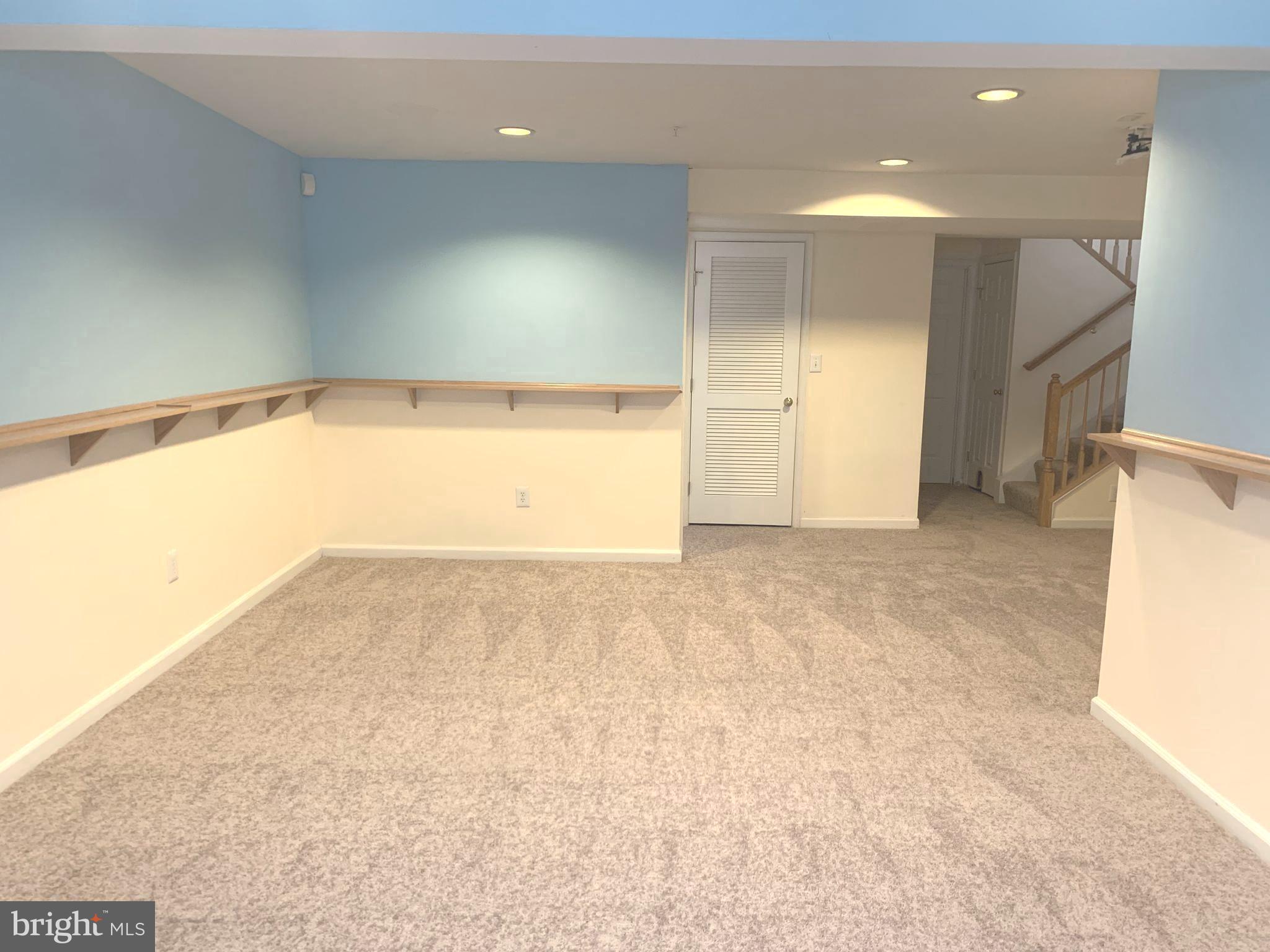 SEVEN OAKS - Residential Lease